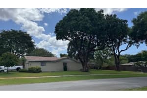 550 NW 66th Ave, Plantation, FL 33317 - MLS#F10501245