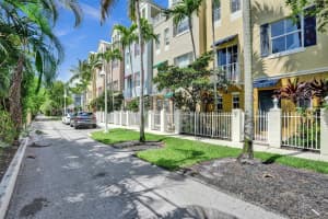 510 NE 7th Ave 2, Fort Lauderdale, FL 33301 Sold 07/09/25
