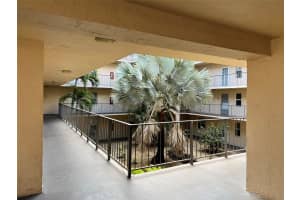 2811 Somerset Dr 209, Lauderdale Lakes, FL 33311 - MLS#F10501249