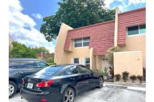 16 Meacham Lane 16, Tamarac, FL 33319 - MLS#F10501300