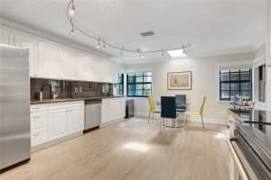 905 Se 12th Ct 17, Fort Lauderdale