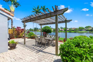 8434 SW 42nd Ct, Davie, FL 33328 Sold 06/20/25