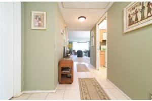 545 Oaks Ln 310, Pompano Beach, FL 33069 - MLS#F10501421