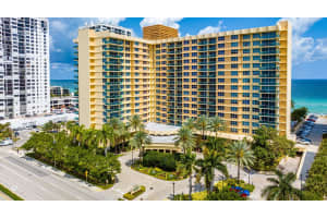 MLS# F10501524, Hollywood, Florida 33019