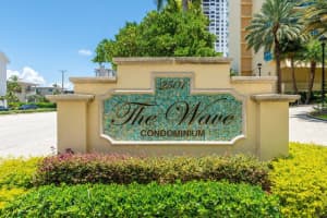 MLS# F10501524, Hollywood, Florida 33019