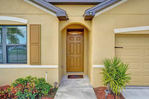 6175 NW Regent St, Port Saint Lucie, FL 34983 - MLS#F10501548