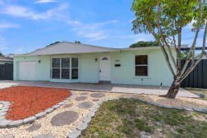 880 SW 67th Ave, North Lauderdale, FL 33068 Sold 07/14/25