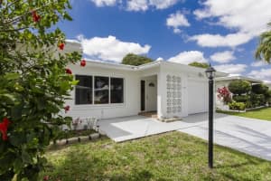 6704 NW 72nd St, Tamarac, FL 33321 Sold 11/07/25