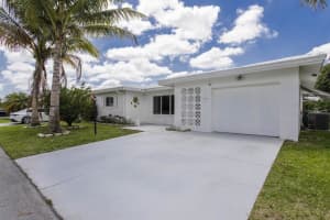 6704 NW 72nd St, Tamarac, FL 33321 Sold 11/07/25