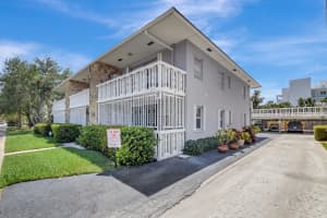 17 S Lakeside Dr 5, Lake Worth Beach, FL 33460 Sold 09/03/25