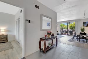 17 S Lakeside Dr 5, Lake Worth Beach, FL 33460 Sold 09/03/25