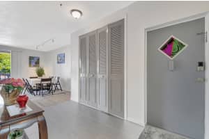 17 S Lakeside Dr 5, Lake Worth Beach, FL 33460 Sold 09/03/25