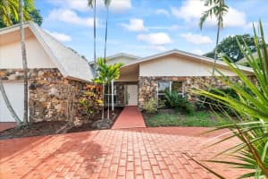 8600 Gatehouse Rd, Plantation, FL 33324 - MLS#F10501637
