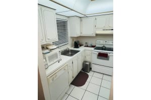 9540 Sunrise Lakes Blvd 102, Sunrise, FL 33322 Sold 08/15/25