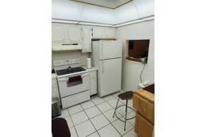 9540 Sunrise Lakes Blvd 102, Sunrise, FL 33322 Sold 08/15/25