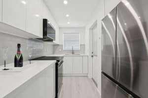 250 Layne Blvd 113, Hallandale Beach, FL 33009 Sold 09/23/25