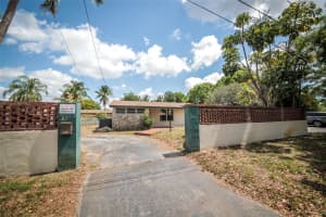 871 SW 10th St, Pompano Beach, FL 33060 Sold 09/23/25