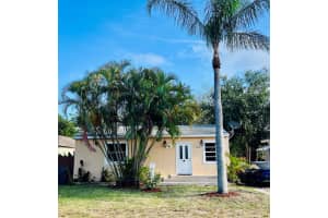 2628 Hayes St, Hollywood, FL 33020 Sold 07/03/25