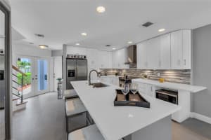 805 SW 8th Ter, Fort Lauderdale, FL 33315 Sold 08/01/25