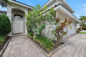 8943 NW 34th St, Cooper City, FL 33024 Sold 07/24/25