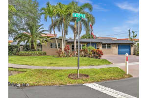 9021 SW 53rd St, Cooper City, FL 33328 Sold 09/03/25