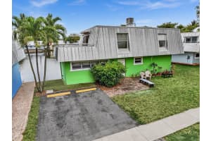 1350 Ne 40th Dr, Oakland Park