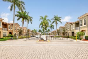 5933 Glasgow Way 5933, Tamarac, FL 33321 - MLS#F10502080