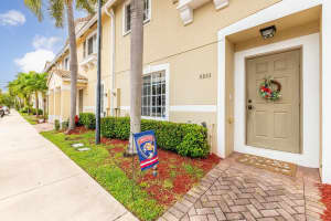 5933 Glasgow Way 5933, Tamarac, FL 33321 - MLS#F10502080