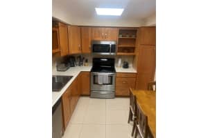 4007 N Cypress Dr 102, Pompano Beach, FL 33069 - MLS#F10502107