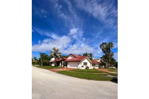 10141 Sw 3rd St, Plantation