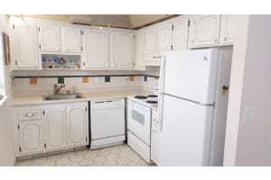 280 Saxony F 280, Delray Beach, FL 33446 Sold 11/13/25