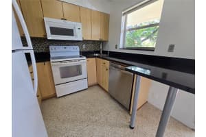 305 NE 16th St C8, Fort Lauderdale, FL 33304 - MLS#F10502158