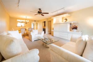 398 Lakeview Dr 202, Weston, FL 33326 Sold 08/22/25