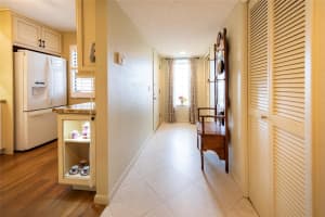 398 Lakeview Dr 202, Weston, FL 33326 Sold 08/22/25