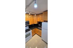 3930 Crystal Lake Dr 215, Deerfield Beach, FL 33064 - MLS#F10502286