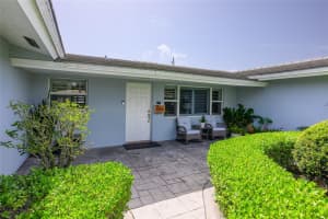 4040 NE 17 Ave, Oakland Park, FL 33334 - MLS#F10502294