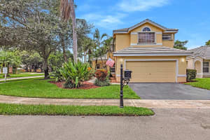 2867 Quail Run Ln, Davie, FL 33328 Sold 07/23/25