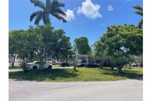 5600 Lagoon Dr, Fort Lauderdale, FL 33312 - MLS#F10502369