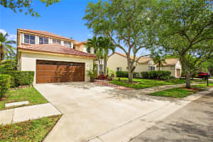 372 Carrington Dr, Weston, FL 33326 Sold 08/15/25