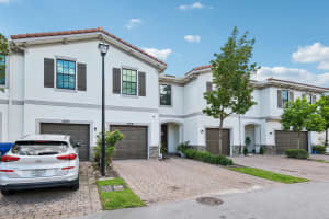 1009 Kapok Ln, Riviera Beach, FL 33410 Sold 06/27/25