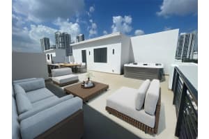 808 NE 2nd Street, Fort Lauderdale, FL 33301 Sold 09/02/25