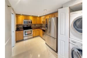 3520 Oaks Way 406, Pompano Beach