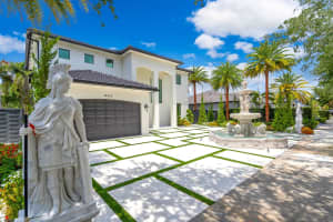 16422 NW 77th Pl, Miami Lakes, FL 33016 Sold 10/31/25