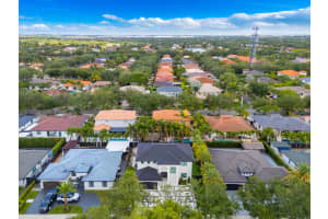 16422 NW 77th Pl, Miami Lakes, FL 33016 Sold 10/31/25