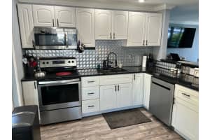 2600 NE 10th Ter, Pompano Beach, FL 33064 Sold 07/24/25