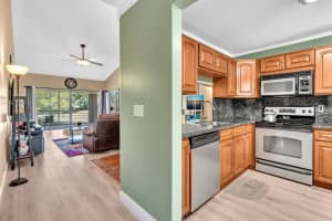 7598 NW 86th Ter 203, Tamarac, FL 33321 - MLS#F10502738