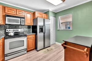 7598 NW 86th Ter 203, Tamarac, FL 33321 - MLS#F10502738