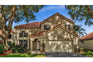 9240 Oak Grove Cir, Davie