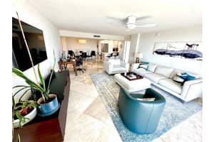 1 Las Olas Circle 1112, Fort Lauderdale, FL 33316 Sold 07/10/25