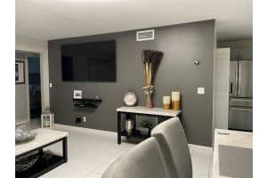 113 Lake Pine Circle C-1, Greenacres, FL 33463 - MLS#F10502767